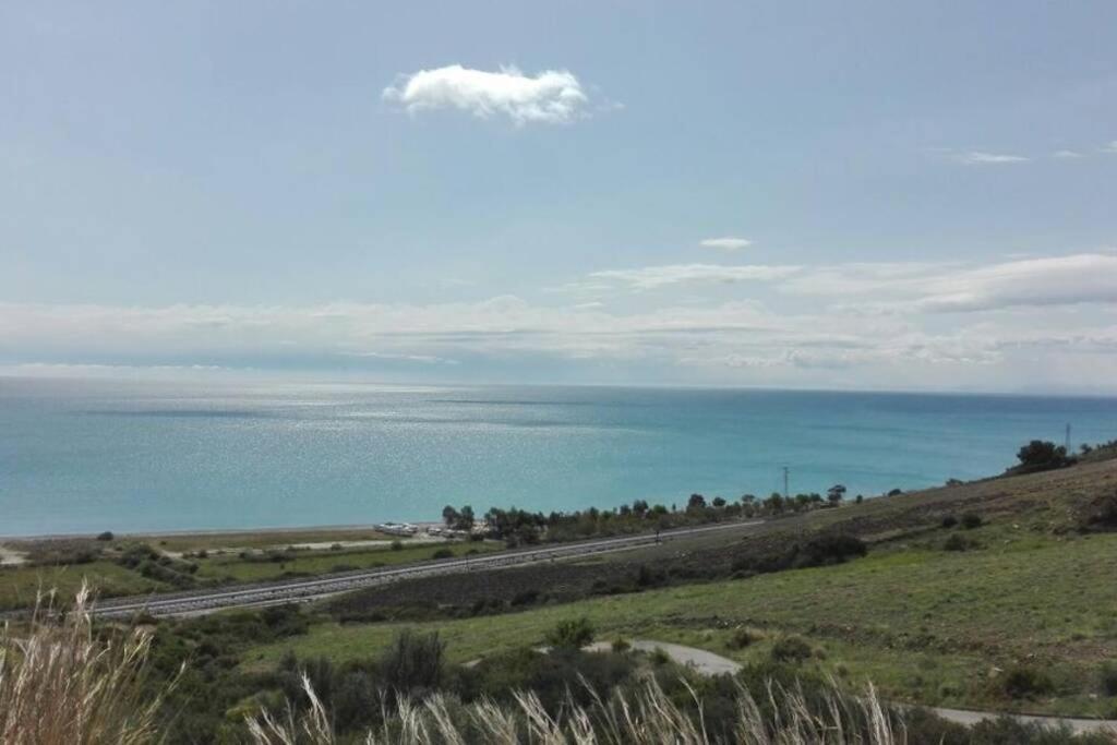 Una Finestra sul Mare Rocca Imperiale Esterno foto