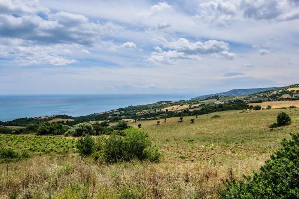 Una Finestra sul Mare Rocca Imperiale Esterno foto
